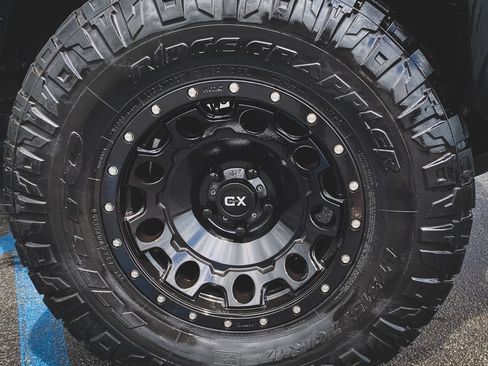 Used 2020 Jeep Wrangler Sport AWD/4WD image 30