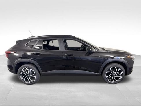 New 2026 Chevrolet Trax RS FWD image 10