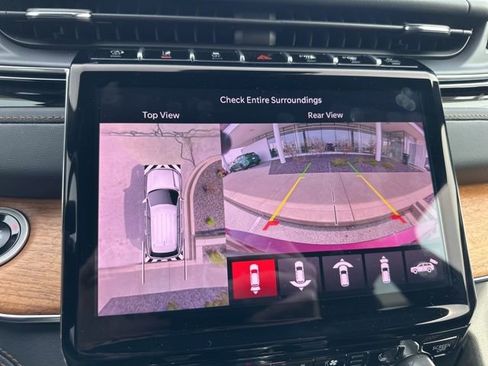 Used 2025 Jeep Grand Cherokee L Summit image 24