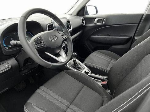 New 2025 Hyundai Venue SEL FWD image 14