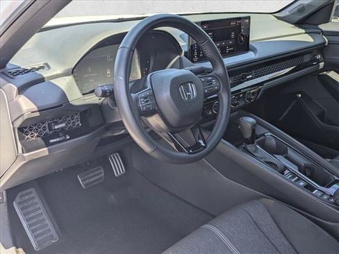 Used 2025 Honda Accord Sport image 10