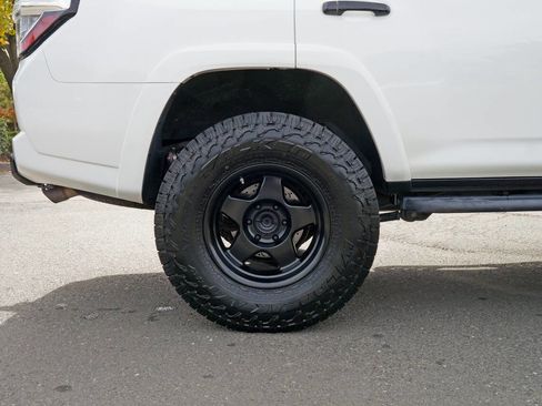 Used 2017 Toyota 4Runner TRD Pro image 4