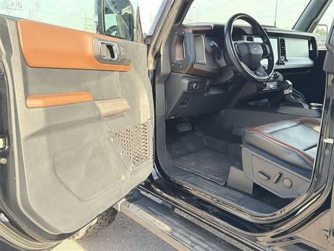Used 2022 Ford Bronco Outer Banks image 16