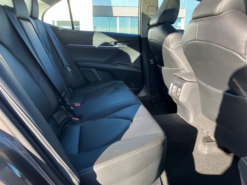 Used 2021 Toyota Camry XLE w/ Navigation Package image 33