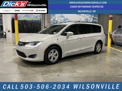 Used 2020 Chrysler Pacifica Touring-L