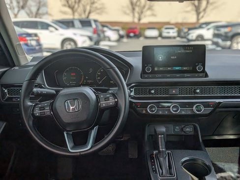 Used 2024 Honda Civic EX-L image 18