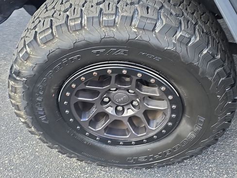 Used 2022 Jeep Wrangler Unlimited Sport image 6