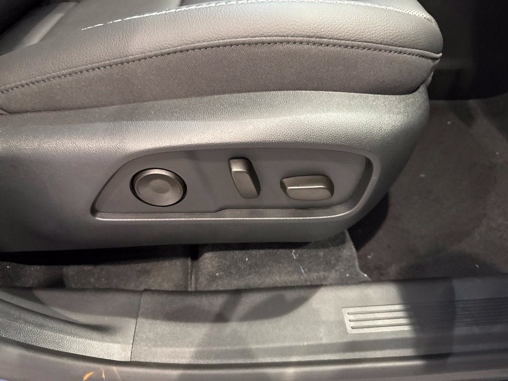 New 2027 GMC Terrain Denali w/ LPO, Floor Liner Package AWD/4WD image 13