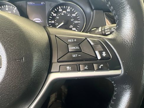 Used 2018 Nissan Rogue SV w/ Sun & Sound Touring Package AWD/4WD image 61