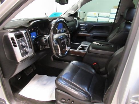 Used 2018 GMC Sierra 1500 SLT w/ SLT Preferred Package image 16