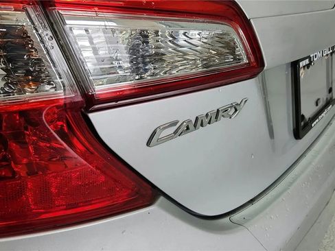 Used 2012 Toyota Camry SE FWD image 52