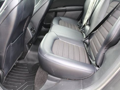 Used 2018 Ford Fusion SE w/ Equipment Group 201A image 5