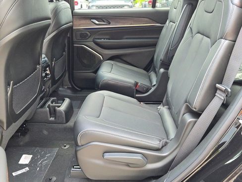 New 2025 Jeep Grand Cherokee L Overland w/ Trailer Tow Package image 20