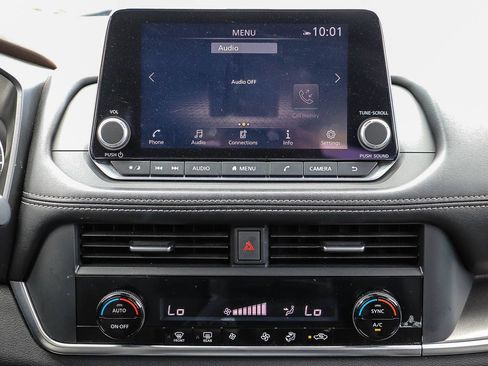 Used 2023 Nissan Rogue SV FWD image 14