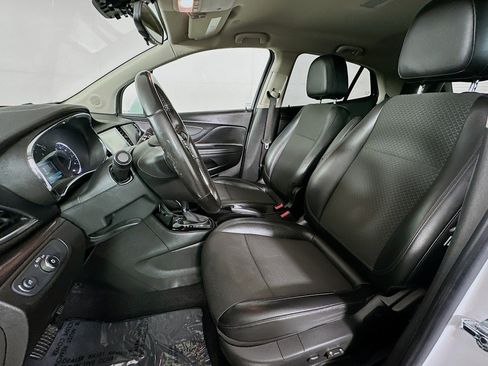 Used 2018 Buick Encore Preferred FWD image 18