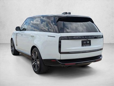 New 2025 Land Rover Range Rover SE image 9