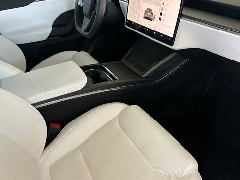 Used 2023 Tesla Model X AWD/4WD image 15