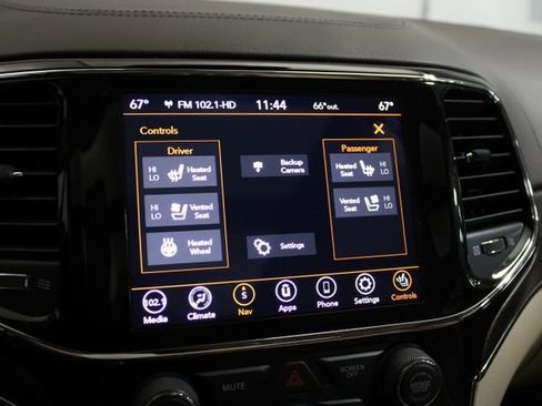 Used 2021 Jeep Grand Cherokee Overland image 22