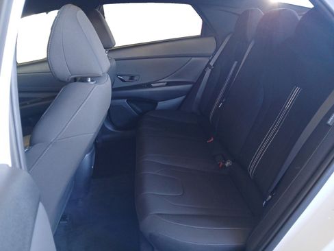 Certified 2025 Hyundai Elantra Sport image 13