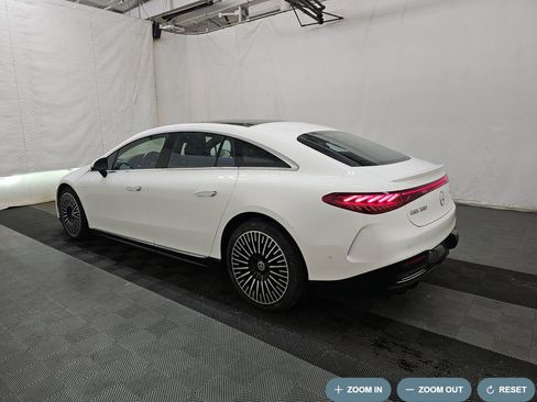 Used 2023 Mercedes-Benz EQS 580 4MATIC Sedan image 2