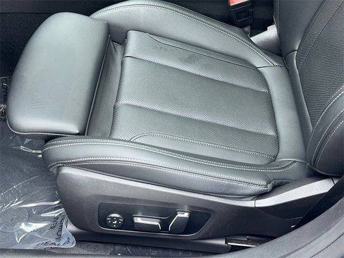 Used 2025 BMW 330i Sedan image 35
