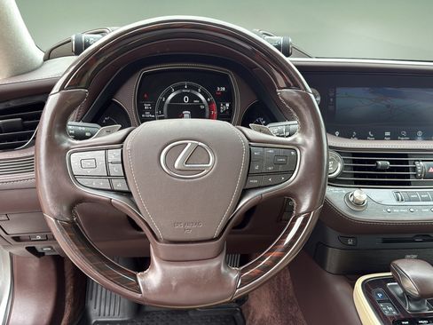 Used 2019 Lexus LS 500 AWD w/ Interior Upgrade Package image 25