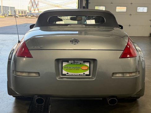 Used 2004 Nissan 350Z Touring RWD image 28