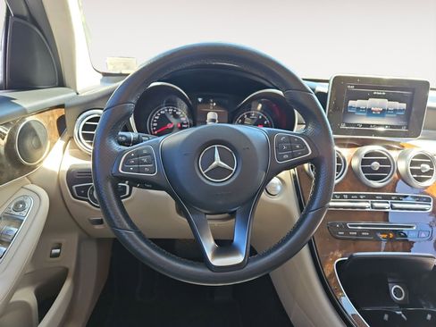 Used 2018 Mercedes-Benz GLC 300 image 12