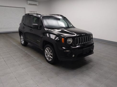 Used 2022 Jeep Renegade Latitude AWD/4WD image 11