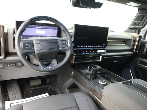Used 2025 GMC Hummer EV 2X w/ LPO, Dark Essentials Package AWD/4WD image 10
