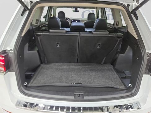 Used 2024 Volkswagen Atlas SEL Premium R-Line AWD/4WD image 4