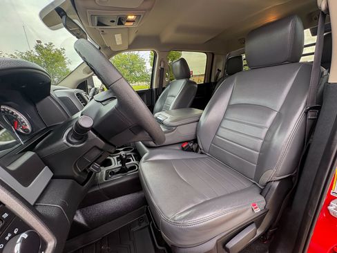 Used 2018 RAM 2500 Tradesman w/ Chrome Appearance Group AWD/4WD image 25