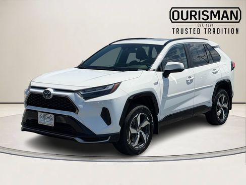 Used 2022 Toyota RAV4 SE w/ Weather & Moonroof Package AWD/4WD image 5