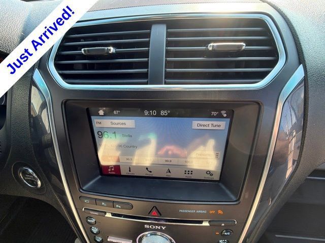 Used 2018 Ford Explorer Limited w/ Equipment Group 301A FWD image 26
