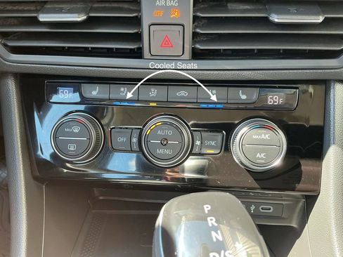 Used 2024 Volkswagen Jetta SEL image 15