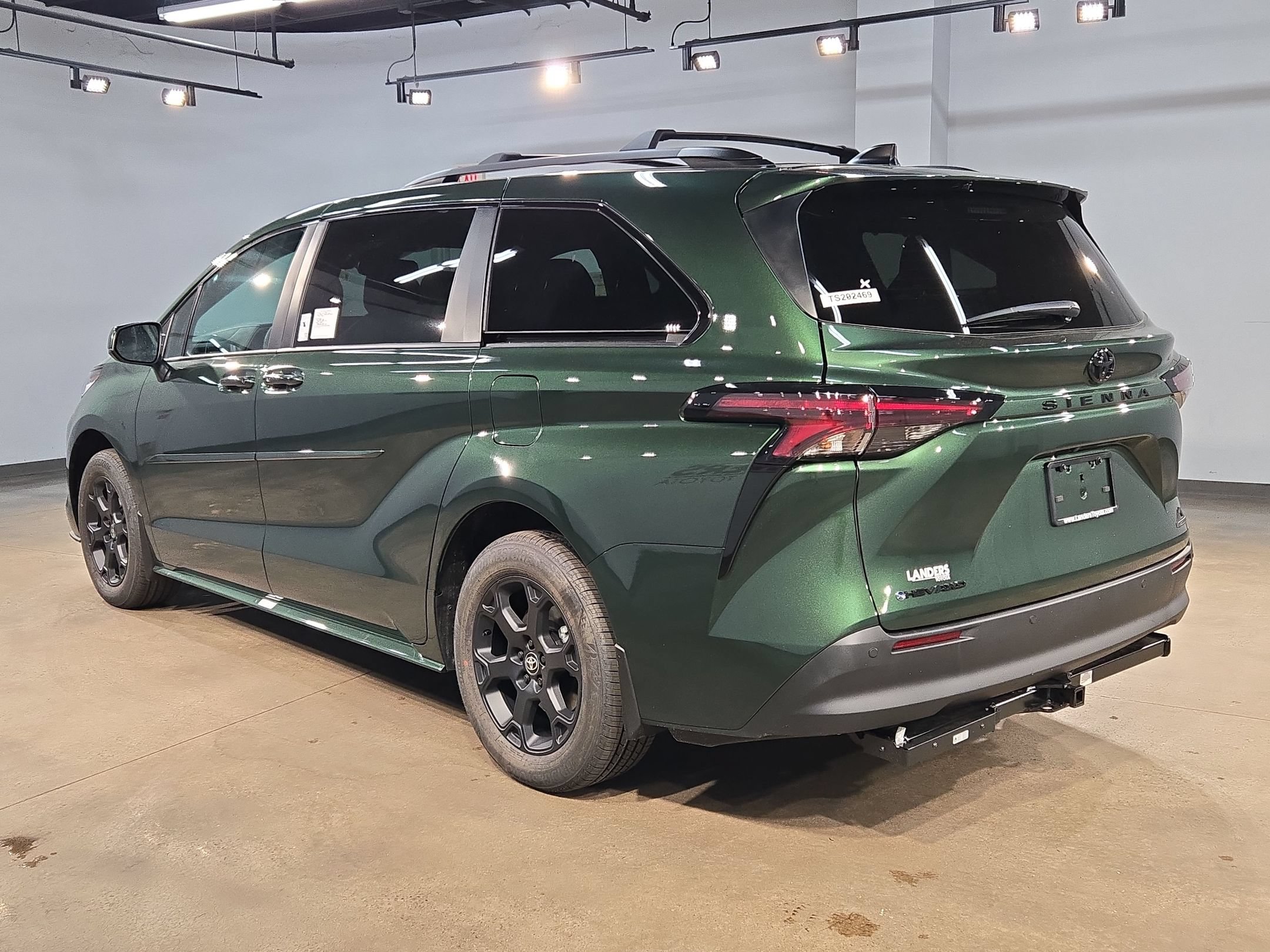 New 2026 Toyota Sienna XLE Woodland Edition AWD/4WD image 5