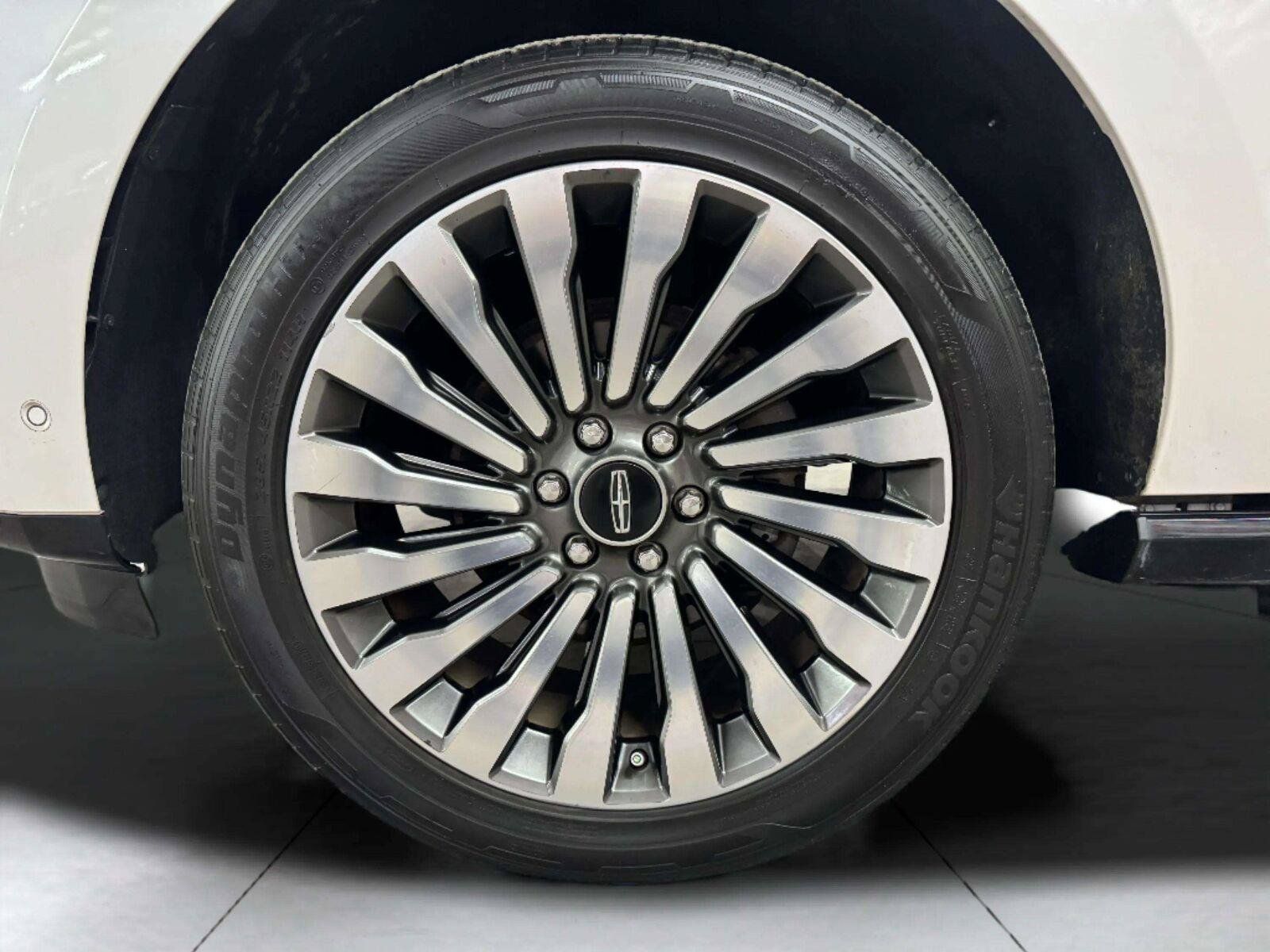 Used 2018 Lincoln Navigator Reserve w/ Technology Package AWD/4WD image 69