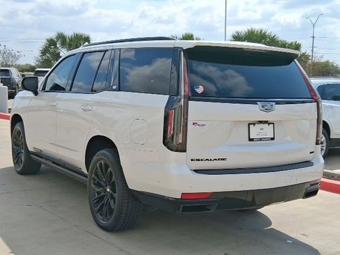 Used 2022 Cadillac Escalade Sport w/ Touring Package image 4