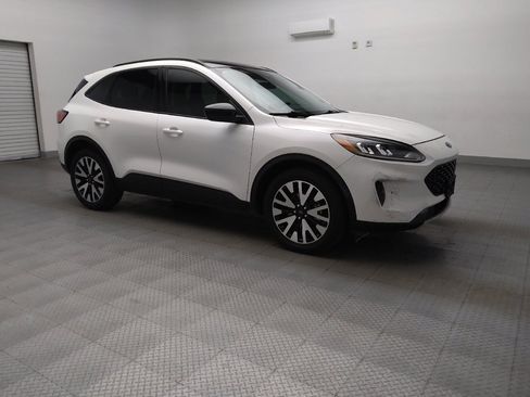 Used 2020 Ford Escape SE Sport image 13