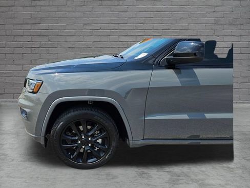 Used 2021 Jeep Grand Cherokee Laredo X AWD/4WD image 27
