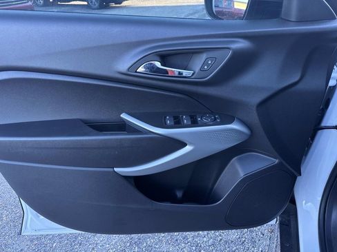 New 2026 Chevrolet Trax RS w/ Driver Confidence Package image 18