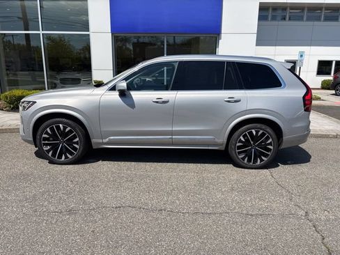 Used 2025 Volvo XC90 B6 Plus AWD/4WD image 2