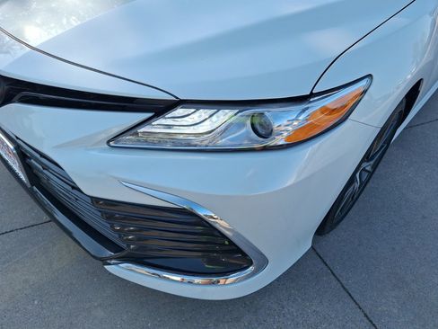 Used 2024 Toyota Camry XLE FWD image 10