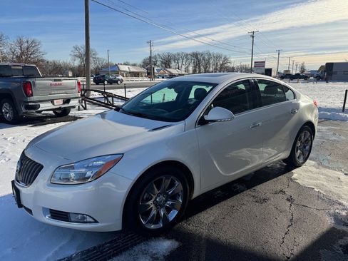Used 2012 Buick Regal Premium image 3