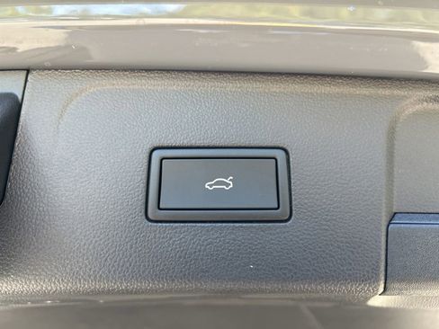 New 2026 Volkswagen Atlas SE image 54