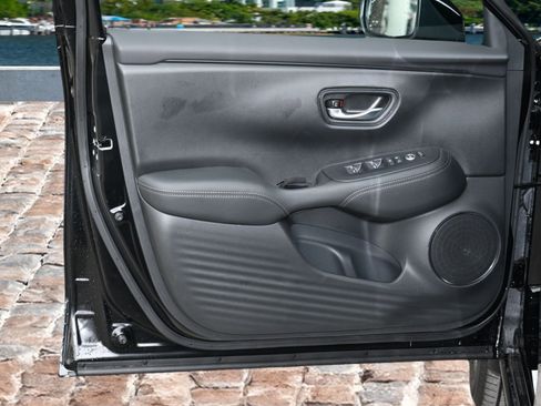 New 2026 Honda HR-V EX-L image 10