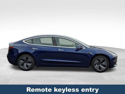 Used 2018 Tesla Model 3 Long Range image 9