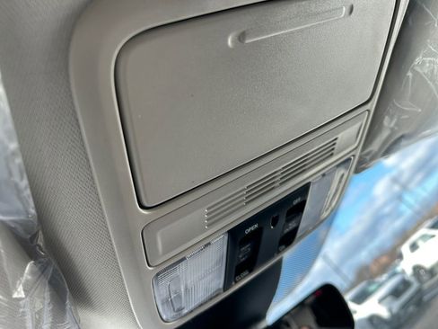 New 2026 Honda Odyssey Touring image 21