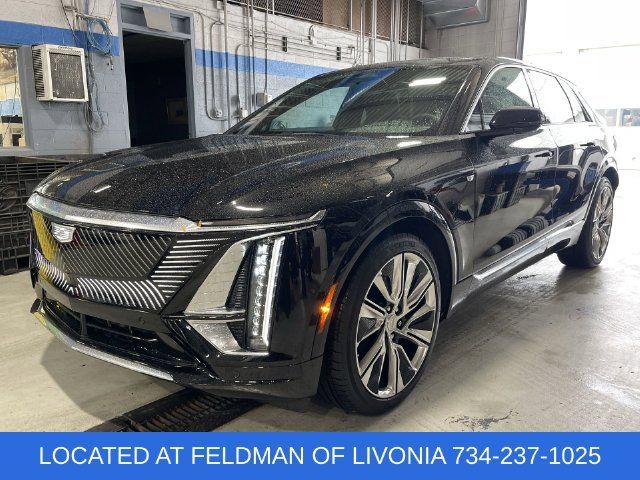 Used 2024 Cadillac Lyriq Luxury w/ LPO, Floor Liner Package AWD/4WD image 4