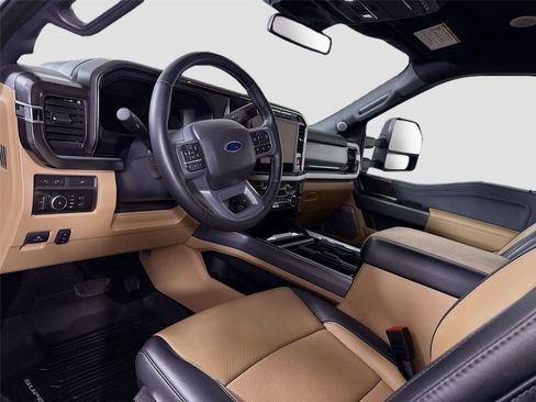 Used 2024 Ford F350 Lariat w/ Lariat Ultimate Package image 3